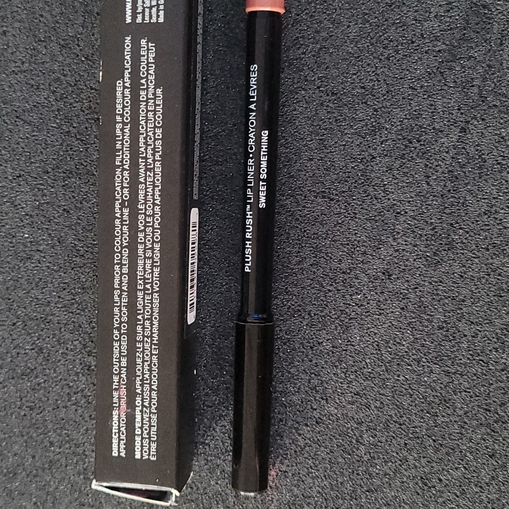 Make-up Trio Bundle - Picture 8 of 11
